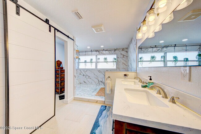 Building Photo - 30 Westview Ln