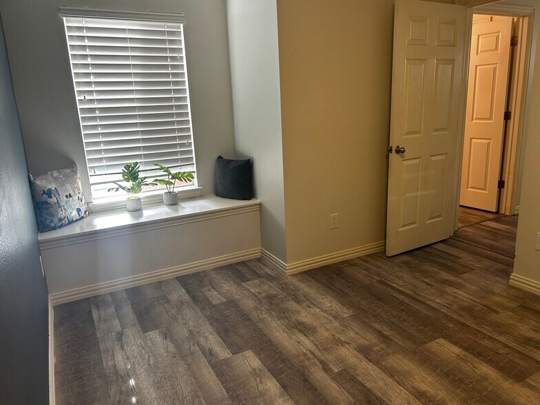 Building Photo - 1796 Massey Dr