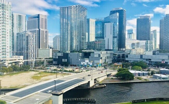 Building Photo - 350 S Miami Ave