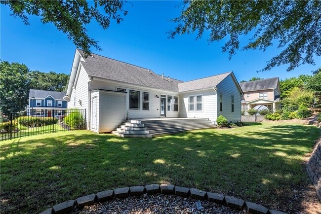 Building Photo - 5707 Community Ln