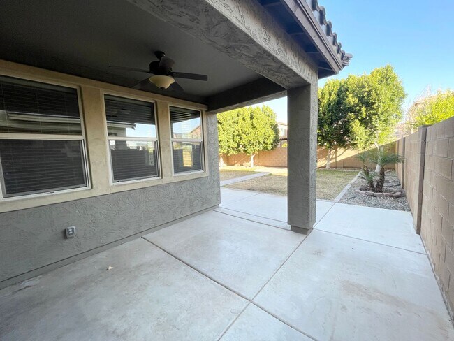 Building Photo - 3454 E Azalea Dr