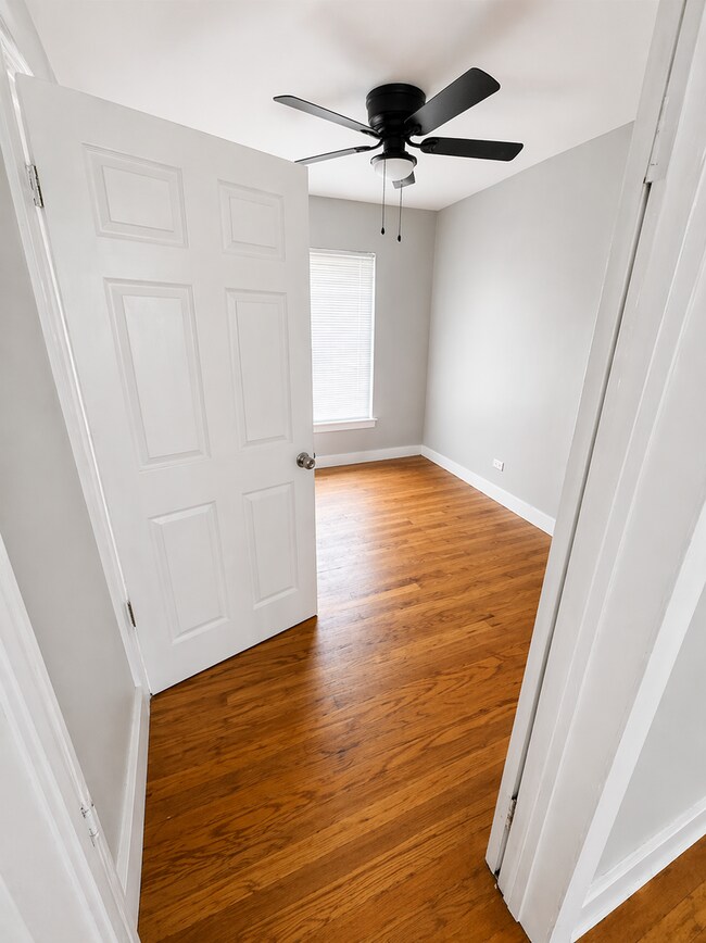 Building Photo - BRIGHT AND SPACIOUS 2-BEDROOM NEAR ST. MARY'S UNIVERSITY AND WOODLAWN LAKE