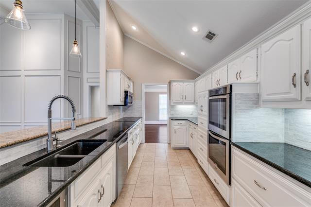 Building Photo - 6116 Southern Knoll Dr