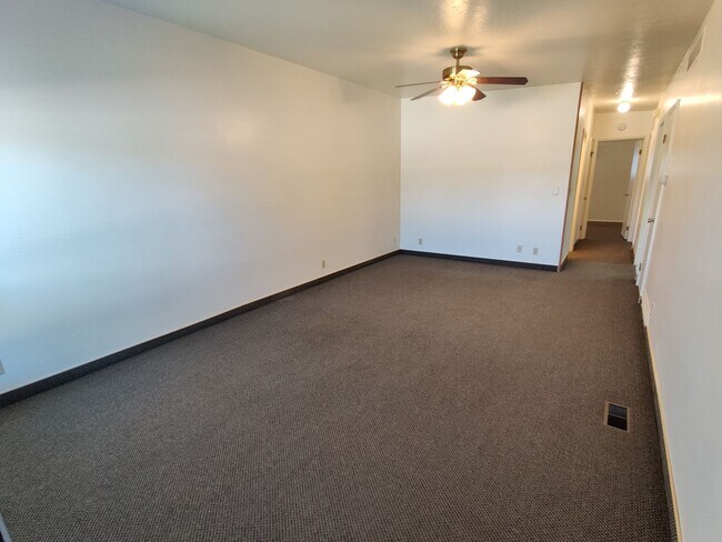 Building Photo - 2227 4300 S St