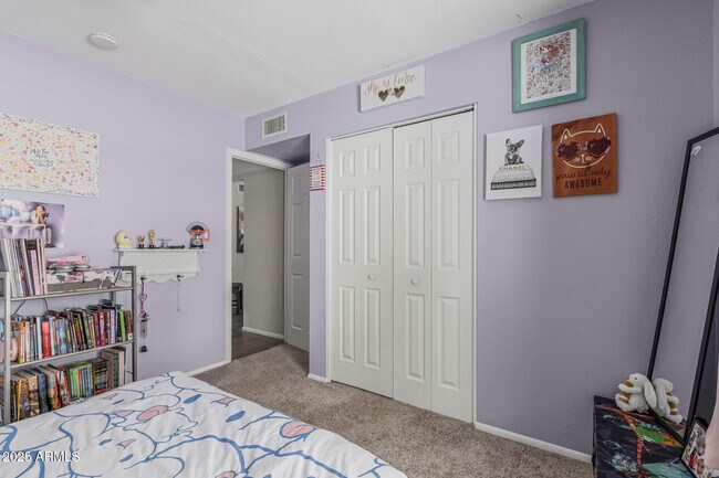 Building Photo - 3741 W Poinsettia Dr