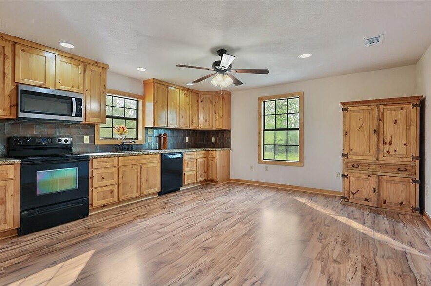 Building Photo - 11150 Lafountain Ln