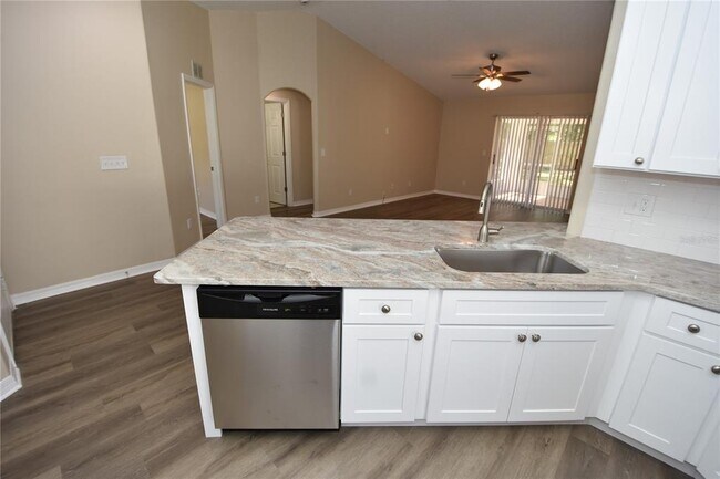 Building Photo - 6 Seckel Ct