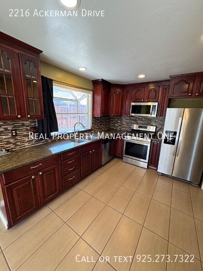 Building Photo - 2216 Ackerman Dr