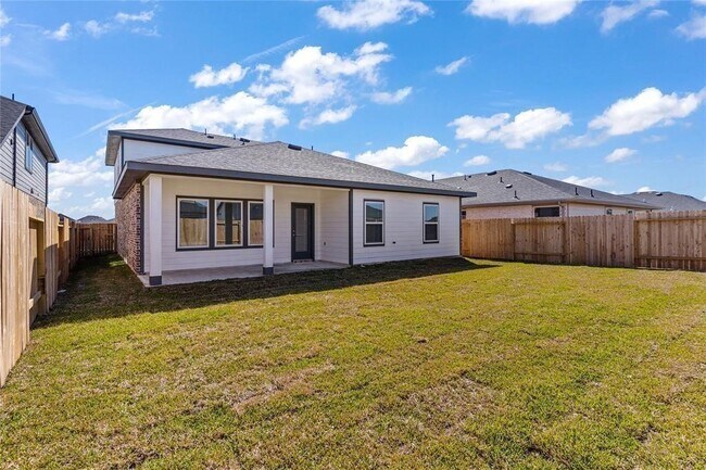 Building Photo - 29318 Hoelzen Holw Dr