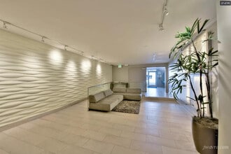 Building Photo - 1635 California St