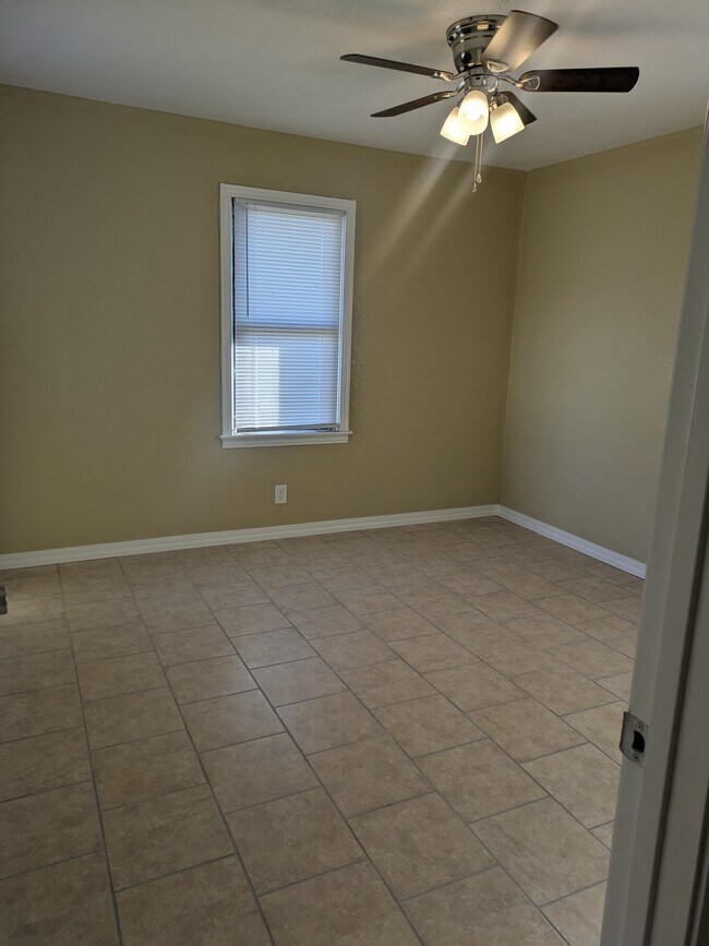 Building Photo - 132 Torreon Dr