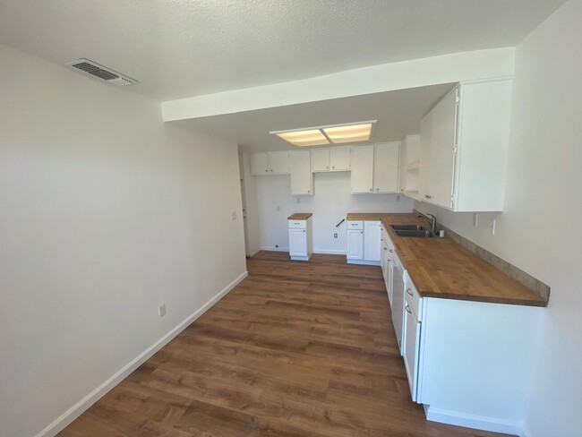 Building Photo - **751 Higgins Rd #27 Barstow** 3 bedroom 2...