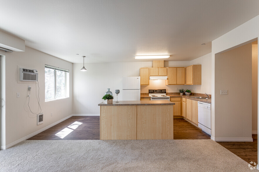 1BR, 1BA - 733 SF - Mountain View Apartments