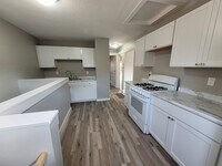 Building Photo - Renovated (in 2024!) two bedroom home, har...
