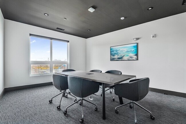 Building Photo - 203 Lowell St