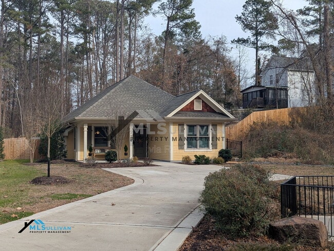 Building Photo - 2975 Carolyn Dr