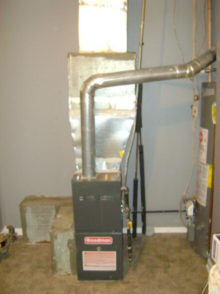 Building Photo - 2275 Union Ave