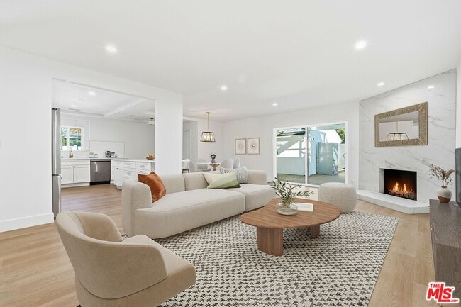 Building Photo - 12455 Milbank St