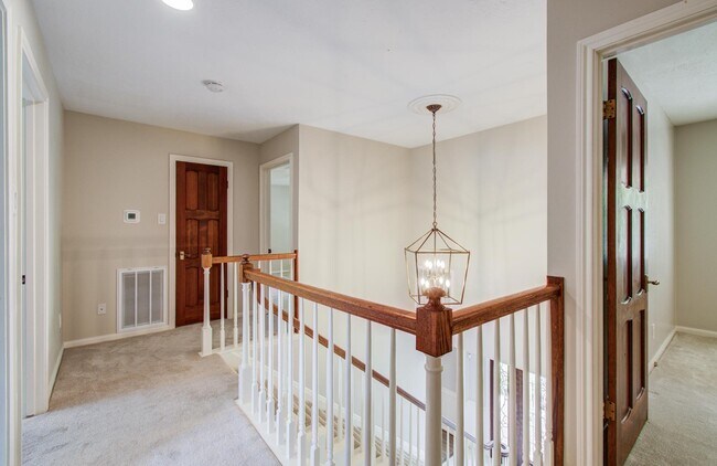 Building Photo - 11022 Riverview Dr
