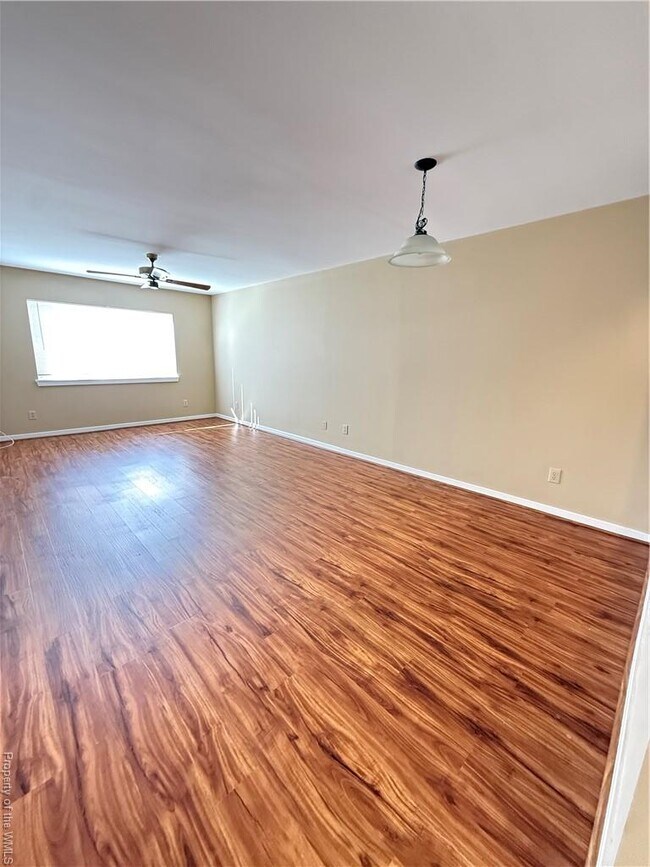 Building Photo - 105 Lake Powell Rd