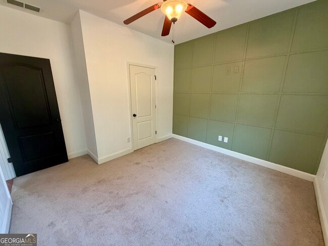 Building Photo - 301 Conway Ct