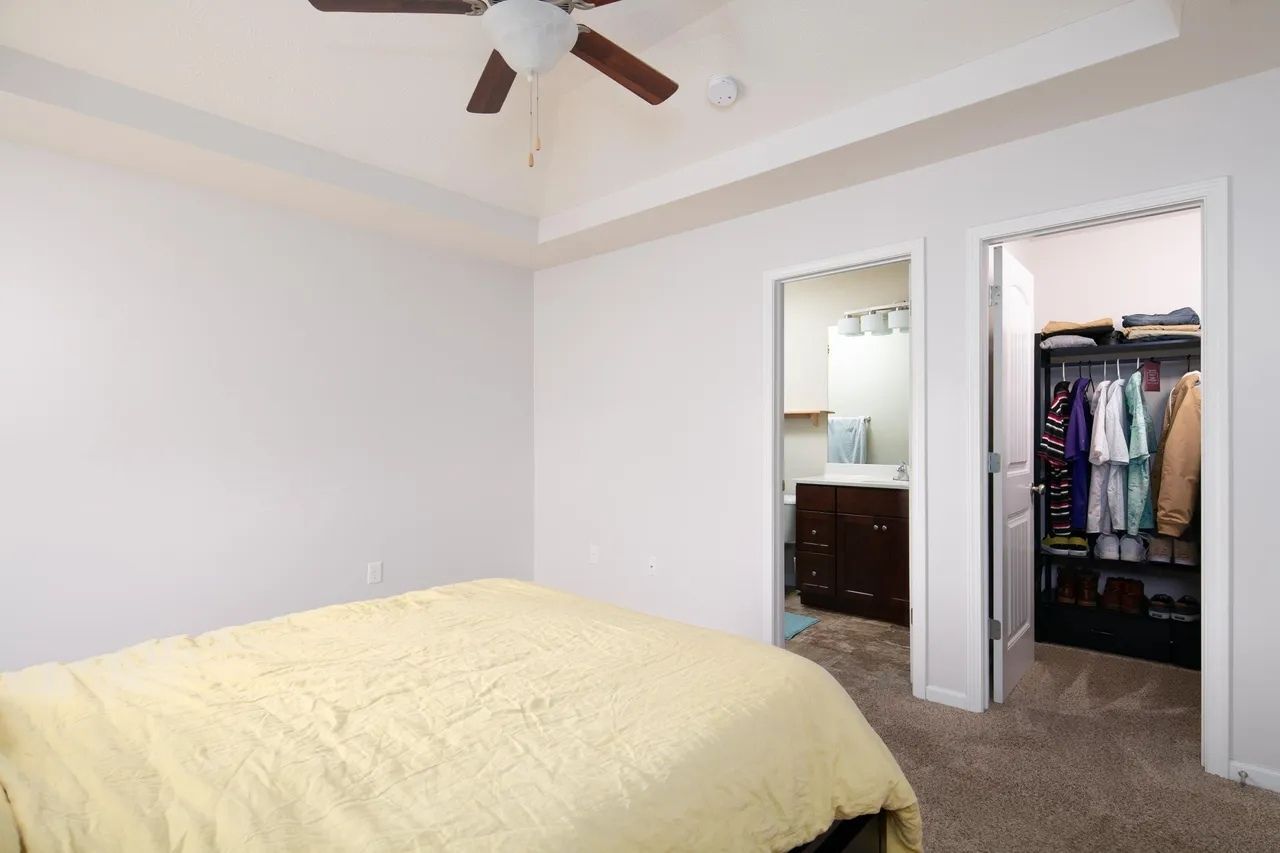 Building Photo - 138 Nathan Hale Dr