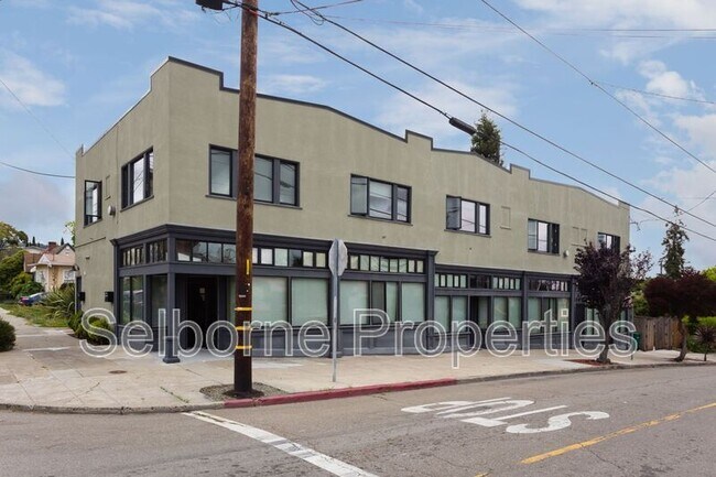 Building Photo - 5208 Fleming Ave