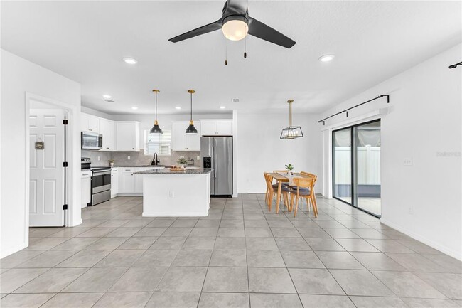 Building Photo - 747 Citrus Isle Dr