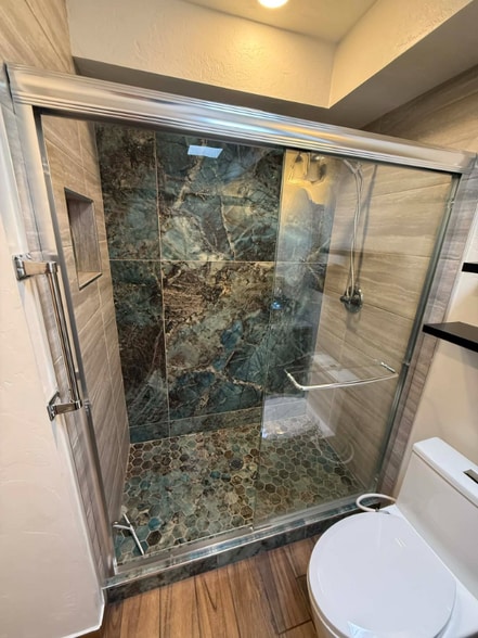 Building Photo - 348 W Via Del Heroe