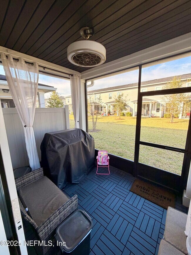 Building Photo - 293 Pine Bluff Dr