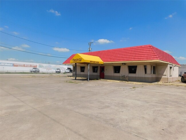 Building Photo - 202 N Mechanic St