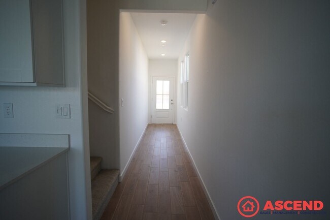 Building Photo - Stunning Home In Gossamer Grove!
