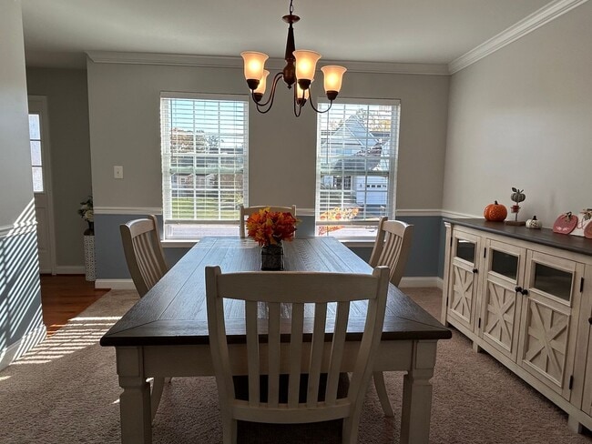 Building Photo - 84 Laks Ct