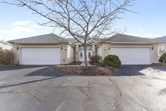 Building Photo - 1021 Hilltop Ln