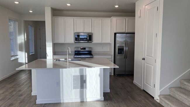 Building Photo - Charming 3 beds 2 baths in Commerce City!