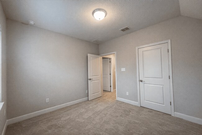 Building Photo - 8919 Summerwood Bnd