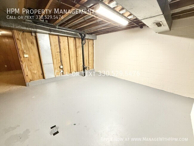 Building Photo - 2379 Ashdale St NW