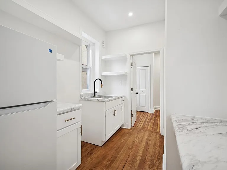 Building Photo - 236 Harvey St