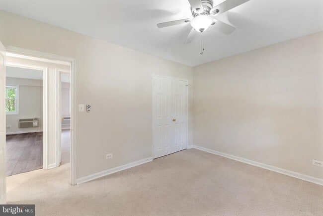 Building Photo - 4402 N Pershing Dr