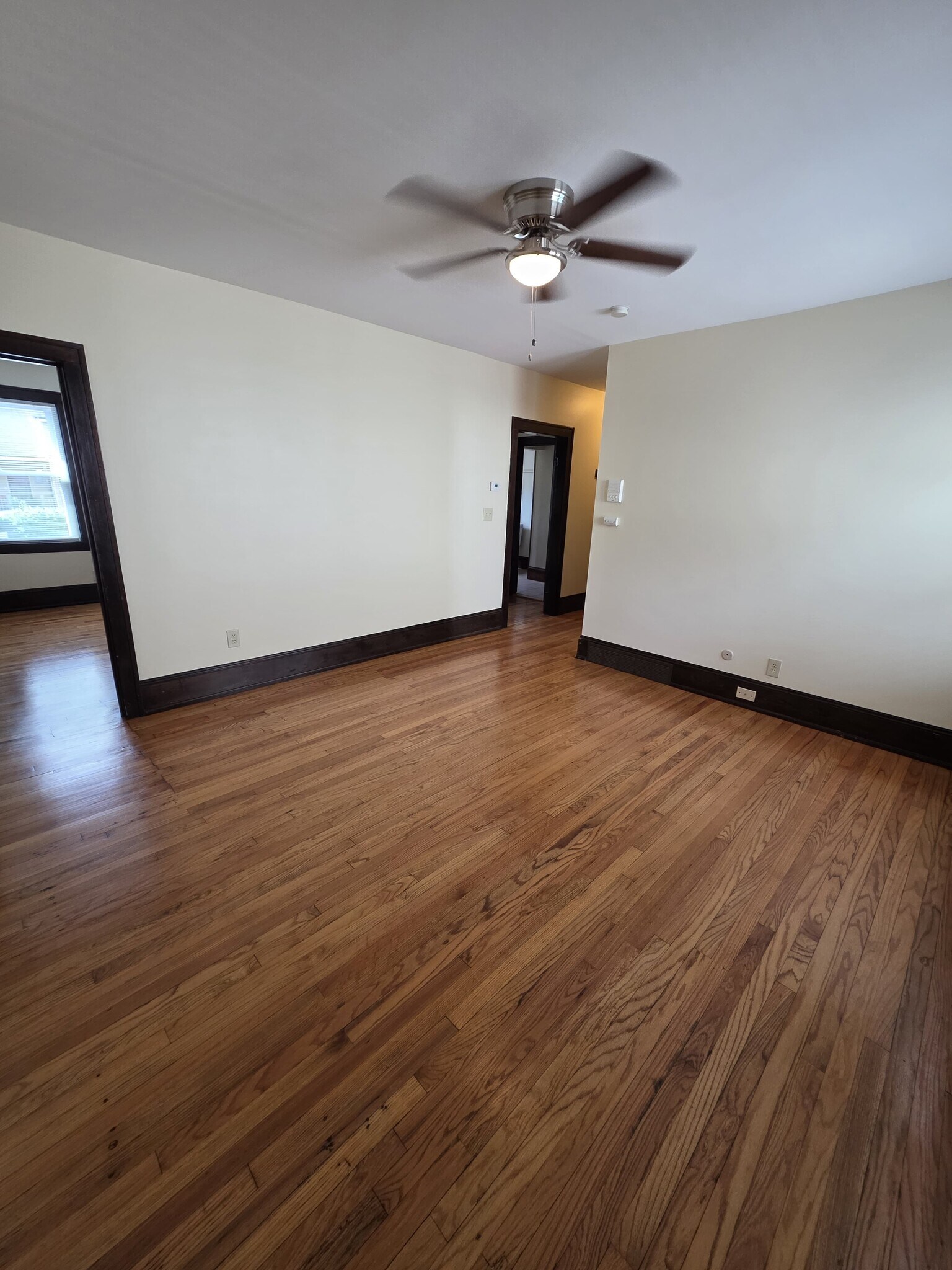 Building Photo - 1745 W 31st Pl
