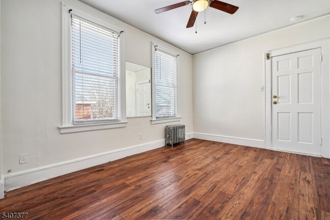 Building Photo - 60 Union Ave