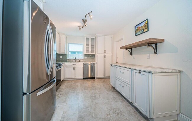 Building Photo - 969 Gulf View Blvd