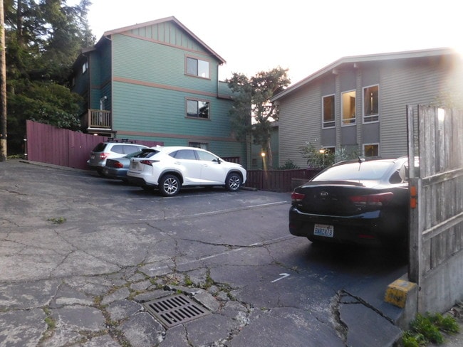 Building Photo - 3608 14th Ave W