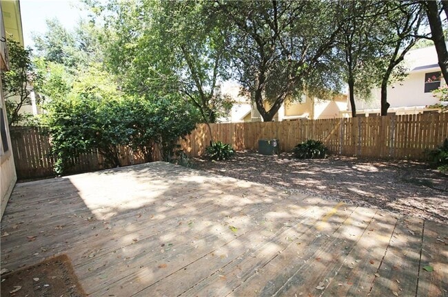 Building Photo - 12903 Humphrey Dr