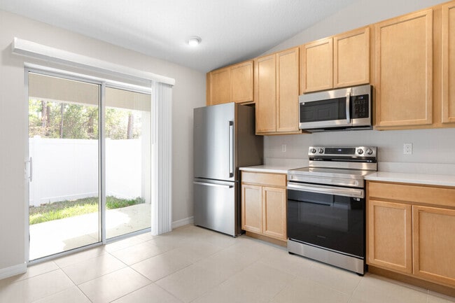 Building Photo - 24 Untermeyer Pl