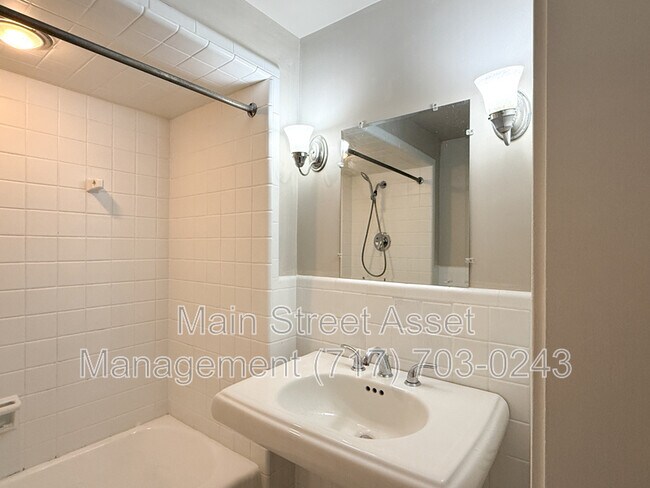 Building Photo - 139 S 29th St