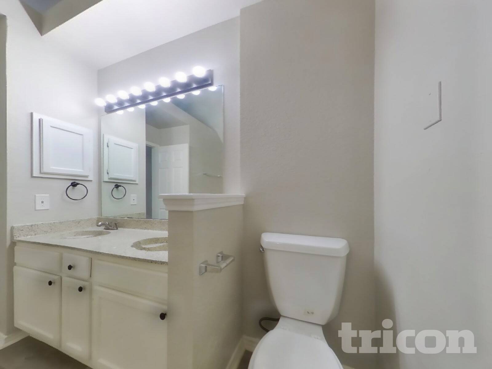 Building Photo - 16330 Tiburon Way