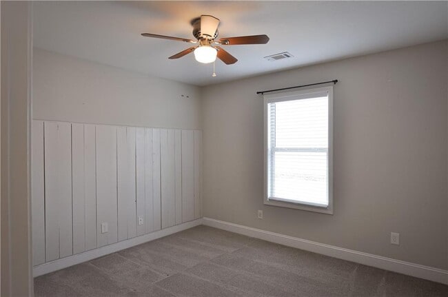 Building Photo - 691 River Mist Cir