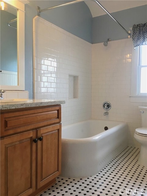 Building Photo - 24 W Olive Ave