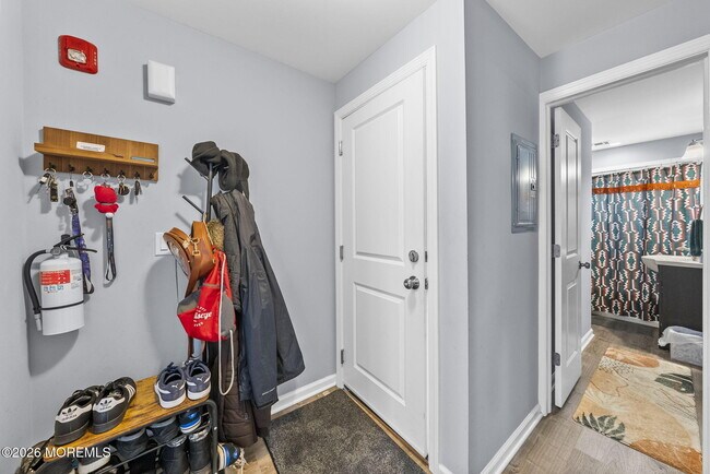 Building Photo - 816 King Georges Rd